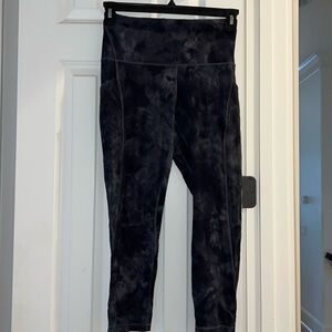 Lululemon Diamond Dye align leggings 25” with pockets